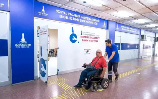 İzmir'de Engellilere Ücretsiz Tekerlekli Sandalye Bakımı