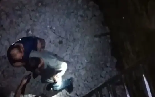 Van'da çukura düşen adam cep telefonu sinyaliyle bulundu