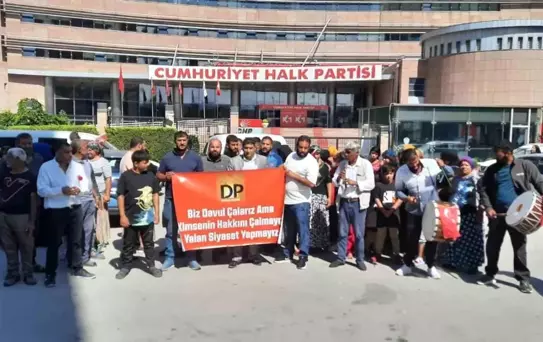 Doğuş Partisi'nden CHP Genel Merkezi'ne Davul Zurnalı Eylem
