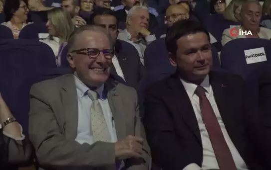 Osmangazi Belediyesi, Zeki Müren'i Anma Gecesi Düzenledi