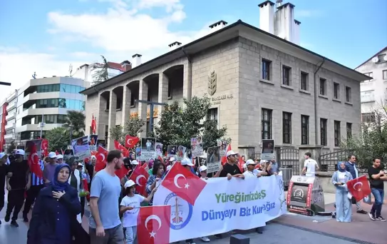 Trabzon'da Dünya Barış Günü Etkinliği: 'Trabzon'un Çocukları Barış için Yürüyor'