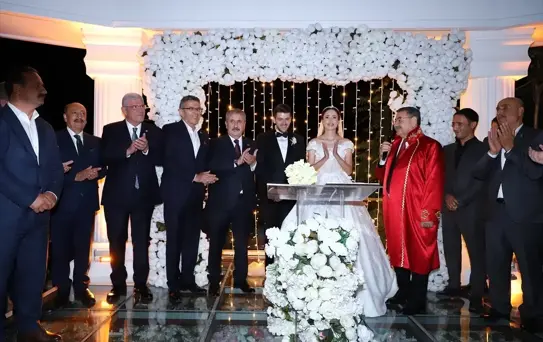 Dervişoğlu, Koç Ailesinin Düğününde Şahitlik Yaptı