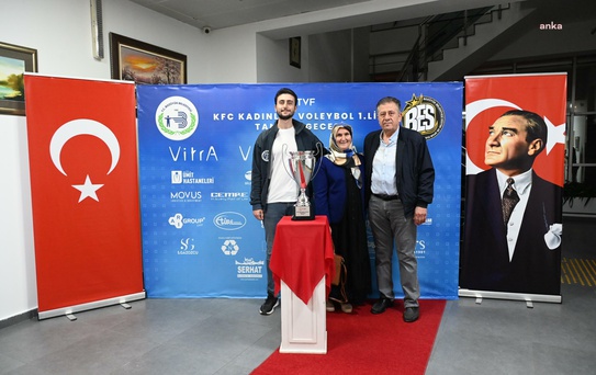 Bozüyük Kadın Voleybol Takımı 2024-2025 Sezonu Tanıtım Programını Düzenledi