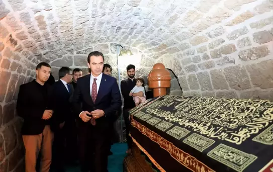 Vali Karakaya Şehit Ailesini Ziyaret Etti