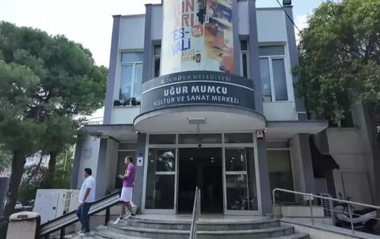 Fatma Akgün'ün 'Doğa ve Renkler' Sergisi Bornova'da Açıldı