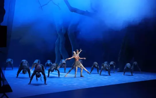 Özbekistan Tiyatrosu AKM'de Sahne Aldı