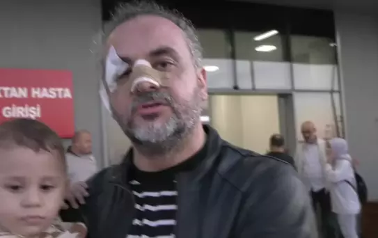 İsrail protestosu yapan öğretim görevlisi, 10 kişinin saldırısına uğradı