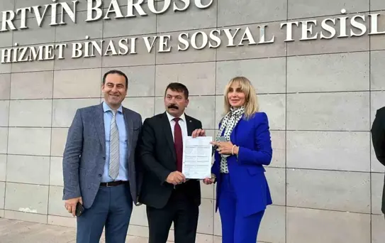 Artvin'in Yeni Baro Başkanı Handan Demiral Almalı