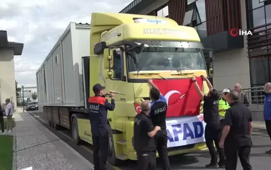 Selden etkilenen Bosna-Hersek'e Kütahya'dan 60 adet konteyner