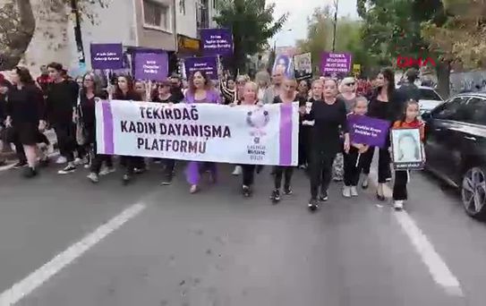 Tekirdağ'da Kadınlar Şiddeti Protesto Etti