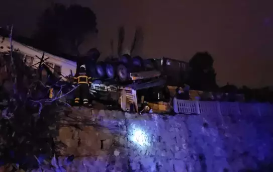 Zonguldak'ta TIR Kazası: Sürücü Hayatını Kaybetti