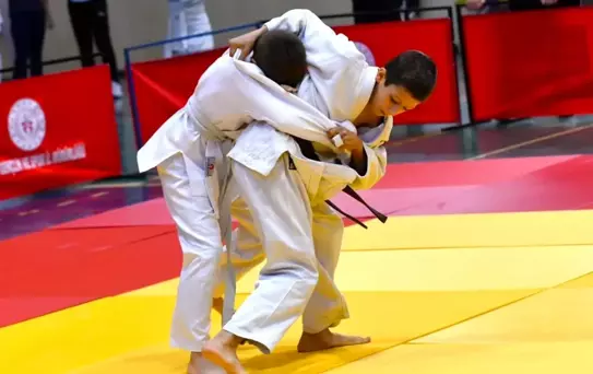 Yunusemre Belediyespor'dan Judo'da Başarı: 23 Madalya