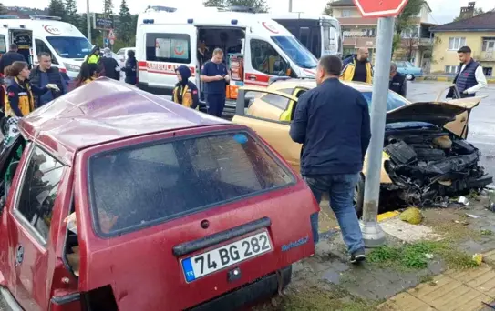 Bartın'da Feci Kaza: 6 Yaralı