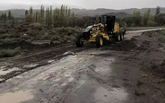 Iğdır'da Selin Kapatığı Yollar Açıldı