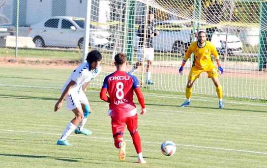 Niğde Belediyespor, Erciyes 38 Futbol Kulübü'nü 2-0 Geçti