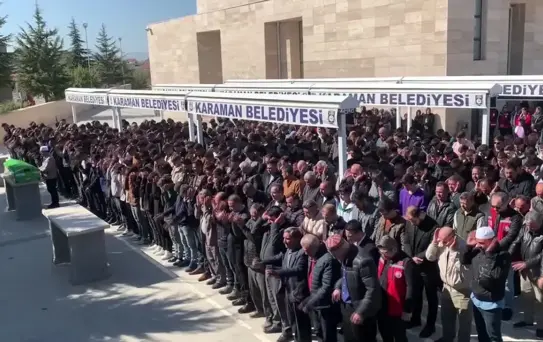 Liseli Mehmet Eren Son Yolculuğuna Uğurlandı