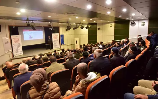 Ahlat'ta Tarımda Planlı Üretim ve Hibe Çağrıları Toplantısı Düzenlendi