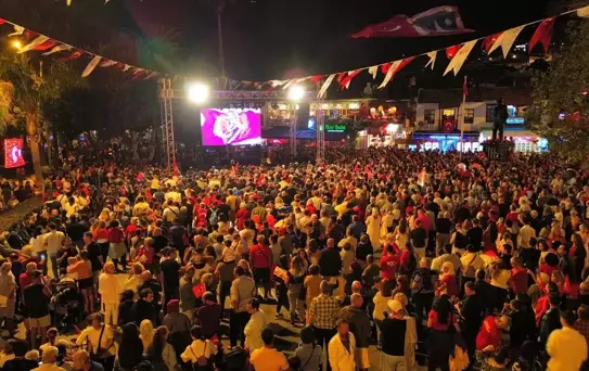 Kaş'ta Cumhuriyet Bayramı Coşkusu