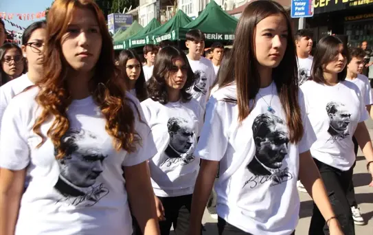 Serik'te 29 Ekim Cumhuriyet Bayramı kutlandı