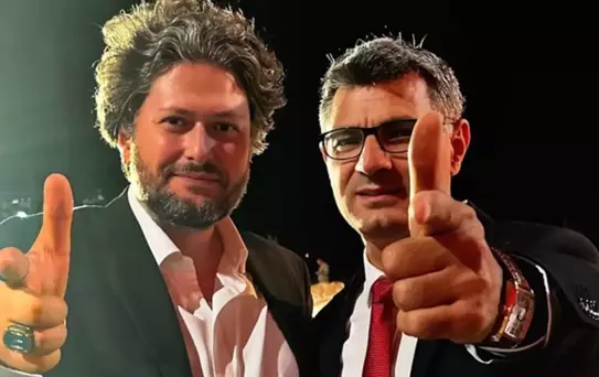 Yusuf Dikeç'in 29 Ekim resepsiyonunda Furkan Bölükbaşı ile çektirdiği fotoğraf ortalığı karıştırdı