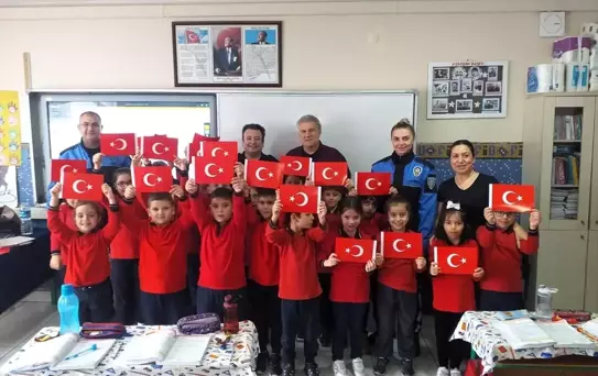 Müdür Öner'den Öğrenciye Ziyaret