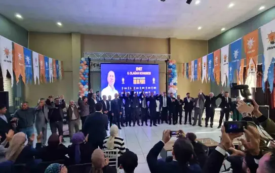 Emet AK Parti'de yeni başkan Mustafa Kısa