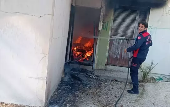 Osmaniye'de Ev Yangını: Mutfak Tüpü Nedeniyle Çıktı