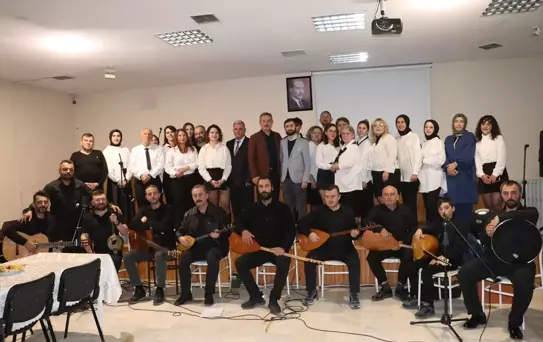 Havza'da Türk Halk Müziği Korosu İlk Konserini Verdi