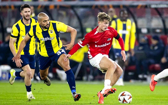 Fenerbahçe AZ Alkmaar ile Beraberlikte