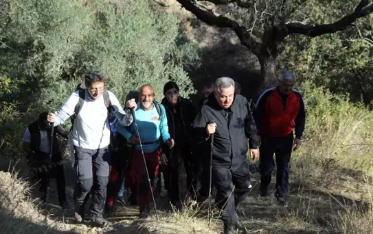 İzmir'de Efeler Yolu Projesi Yürüyüşü