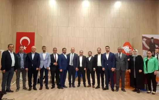 AK Parti Selendi İlçe Başkanlığına Şafak Aydoğuş seçildi