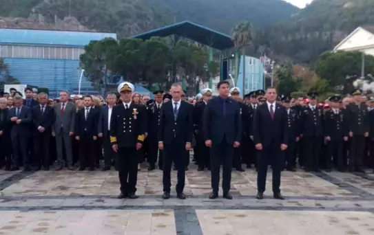 Atatürk Fethiye'de saygı ve özlemle anıldı