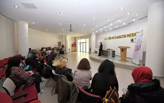 Osmangazi Belediyesi'nden Kadınlara Kitap Desteği