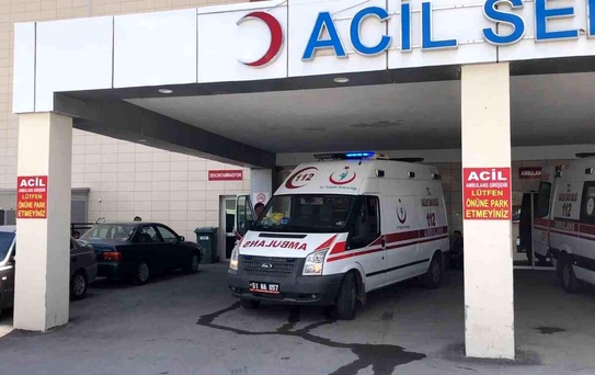 Kara Yolu Kazası: İsmet Özmen Hayatını Kaybetti