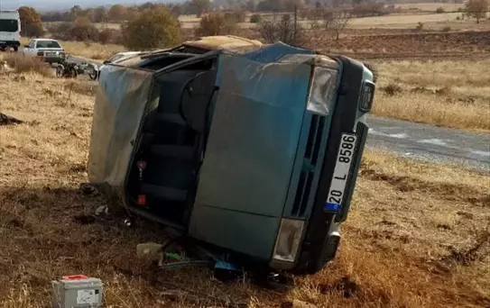 Denizli'de devrilen otomobildeki 1 kişi öldü, 1 kişi yaralandı