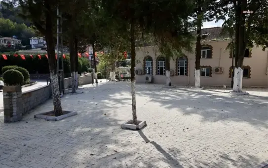 Beykoz'da Molla Fenari Camisi'nin Taziye Alanı Yeniden Düzenlendi