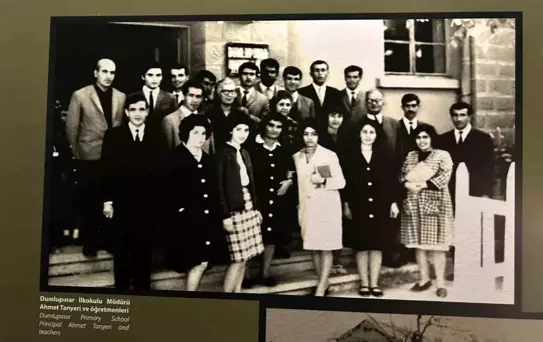 Duygu Dolu Anlar: Elazığ Kent Müzesi'nde Annesinin Fotoğraflarını Gördü