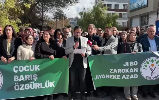 Dünya Çocuk Hakları Günü'nde Van'da Etkileyici Açıklama