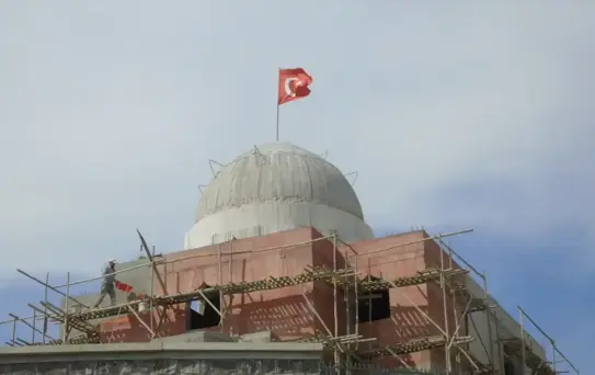 Hazreti Ukkaşe Türbesi'nin Yeniden Yapımı Sürüyor