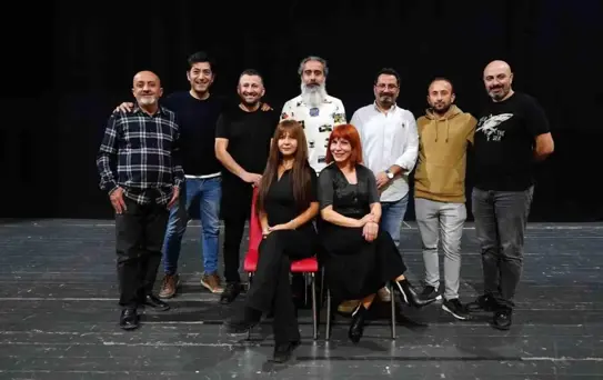 Düzce Belediyesi Şehir Tiyatrosu Yeni Sezonda İki Komedi Oyunu Sunuyor