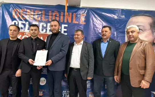 AK Parti Gençlik Kolları Başkanlığı'na Mustafa Çalışkan Seçildi