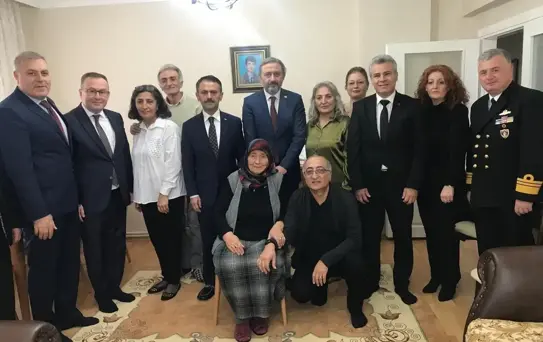 Vali Aktaş, şehit öğretmen Erkan Aydın'ın ailesini ziyaret etti