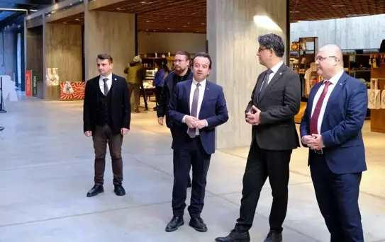 Eksik Tuğlalar Sergisi Troya'da Açıldı