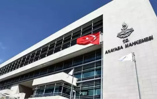 Anayasa Mahkemesi'nden İşçiye İfade Özgürlüğü Kararı