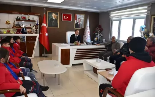 Başarılı Short Trackçılara Ödül