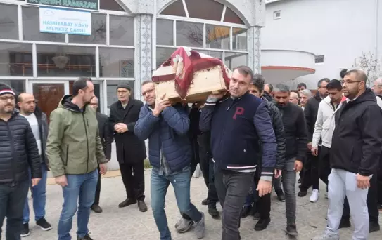 Boşandığı Eşi Tarafından Öldürülen Kadın Defnedildi