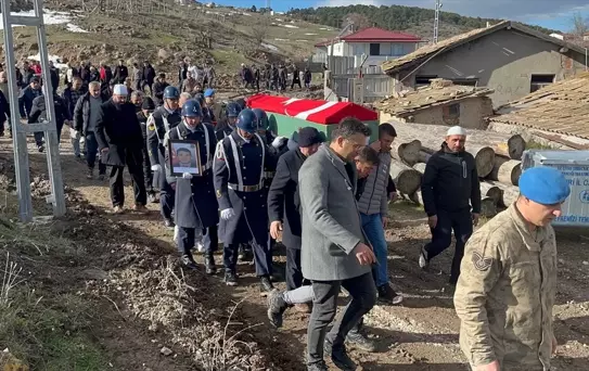 15 Temmuz Gazisi Bayar Toprağa Verildi