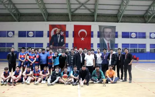 Düzce'de Basketbol Şampiyonu Aliya İzzetbegoviç Yurdu