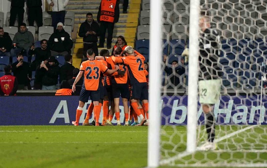 Başakşehir, Heidenheim'ı 3-1 Yenerek İleriye Gitti