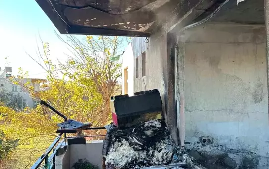 Manavgat'ta Yangın, İtfaiye Müdahale Etti